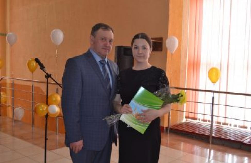 Кочковские чиновники отметили профессиональный праздник