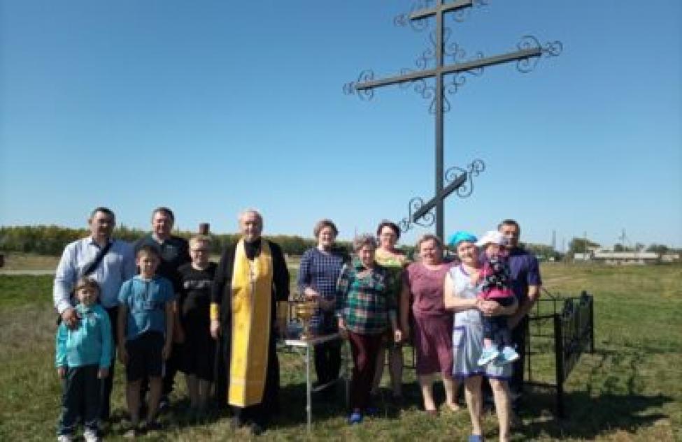В Кочковском районе установили поклонный крест