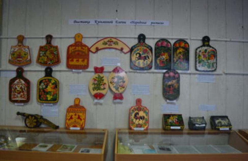 Открылась выставка талантливой жительницы Кочковского района