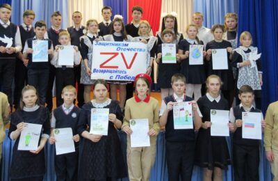Кочковские школьники пишут письма военнослужащим РФ, участвующим в спецоперации на Украине