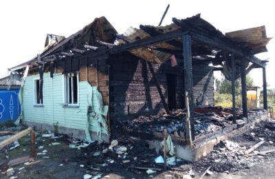 Пожар в селе Жуланка Кочковского района оставил пенсионеров без жилья
