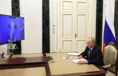 Андрей Травников во время встречи с президентом страны отметил успехи в развитии экономики региона