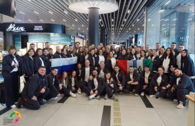 Более 150 юношей и девушек из Новосибирской области отправилась на Всемирный фестиваль молодежи в Сочи