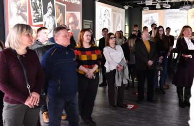 В Новосибирске открылась выставка художника Григория Ликмана