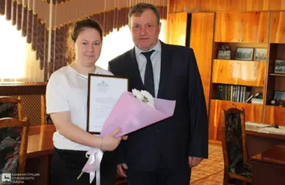 Глава Кочковского района вручил сертификат на приобретение жилья