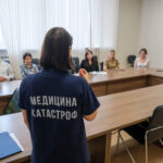 Сотрудников Минздрава в Новосибирске учат оказывать первую помощь