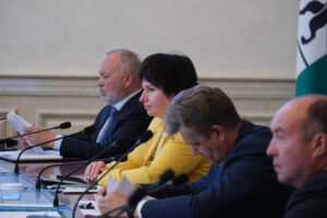 По поручению Андрея Травникова обновлен региональный закон о молодежной политике