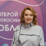 Финалистка Премии «Россия – страна возможностей» из Новосибирской области удостоена нагрудного знака