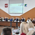 В Бердске состоялась рабочая встреча Андрея Травникова с участниками СВО и их родными