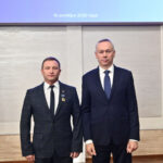 Андрей Травников поздравил с профессиональными праздниками дорожников и транспортников