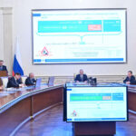 Андрей Травников потребовал не снижать темпы уборки снега на дорогах