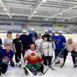 Врачи приехали к куйбышевским хоккеистам в ледовую арену