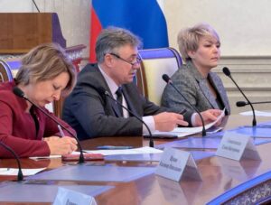 В региональном правительстве обсудили семейное обучение в Новосибирской области