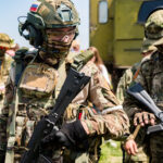 Выплату 2 млн рублей за контракт на СВО продлили до конца года в Новосибирской области