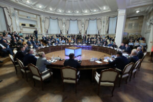 Андрей Травников обозначил задачи развития дорожной отрасли региона