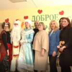 Файер-шоу в подарок: депутаты Заксобрания порадовали детей из купинской школы-интерната