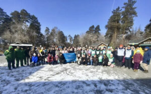 В Новосибирском зоопарке на субботник вышли более 100 добровольцев