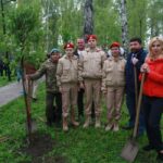 «Сад памяти»: 45 деревьев высадили в сквере Героев Донбасса в Новосибирске