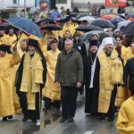 Несколько тысяч новосибирцев прошли Крестным ходом в День славянской письменности и культуры