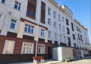 Реконструкция блока центральной районной больницы завершилась в Колывани