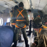 Новосибирские пожарные‑десантники помогают сдерживать огонь в Томской области