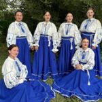 От сценических костюмов до принтера: депутаты Заксобрания помогают соцсфере