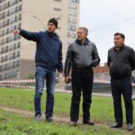Новосибирцы озеленяют «Бугаков-парк»: высадят 400 кустарников и деревьев