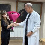 В Новосибирский онкодиспансер пришли два молодых врача после ординатуры по целевому набору