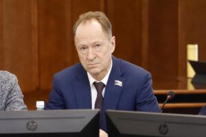 Депутат Заксобрания организовал экскурсию в зоопарк для участников театра «Кольцобинчик»
