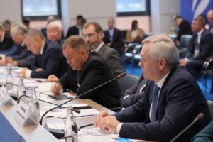 Губернатор обозначил векторы развития адаптивного спорта в Новосибирской области