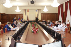 Депутаты Заксобрания: доплачивать педагогам за проведение ГИА без задержек